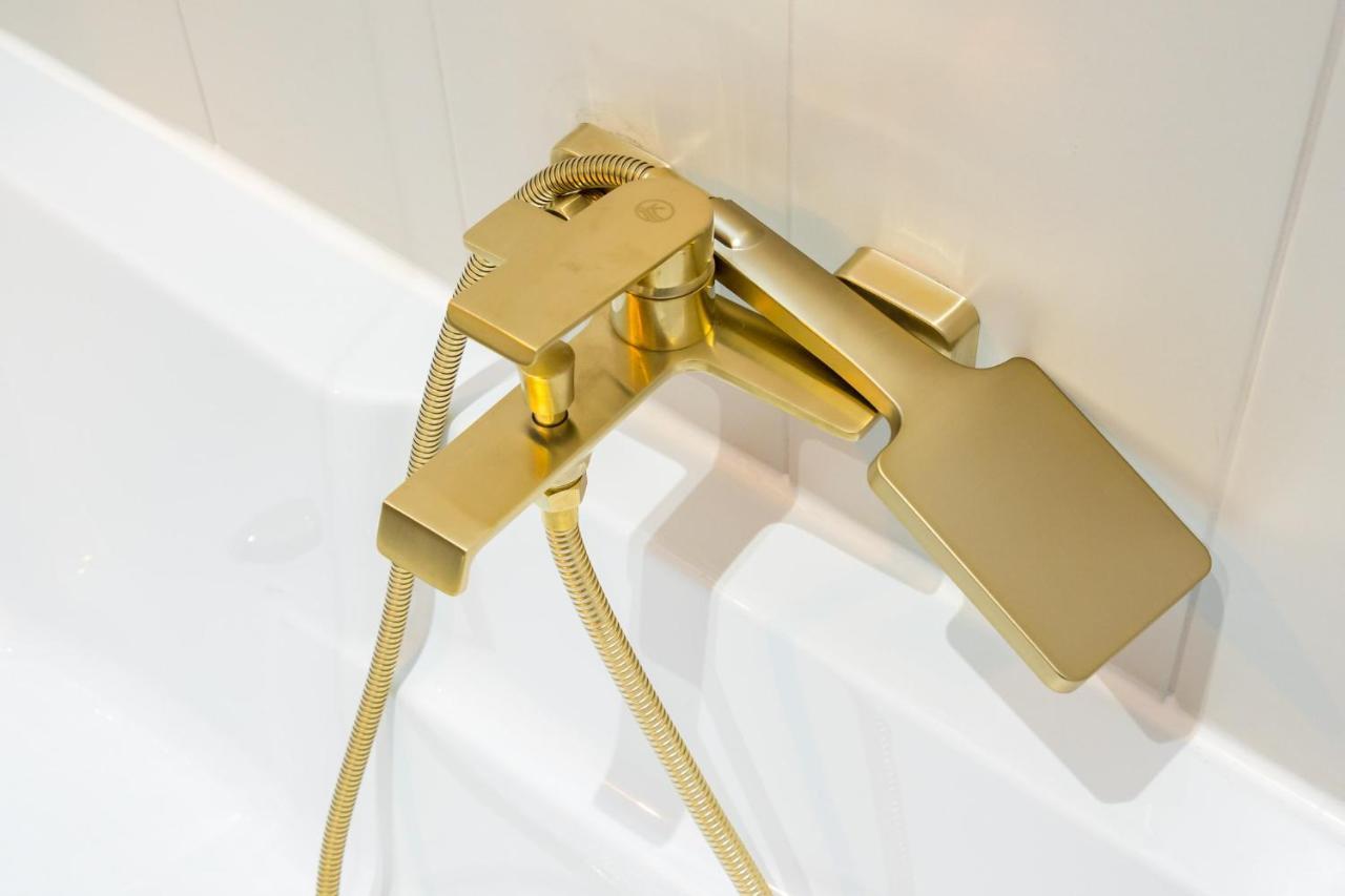 Crystal 3Bdr Apartment In Center ブカレスト エクステリア 写真